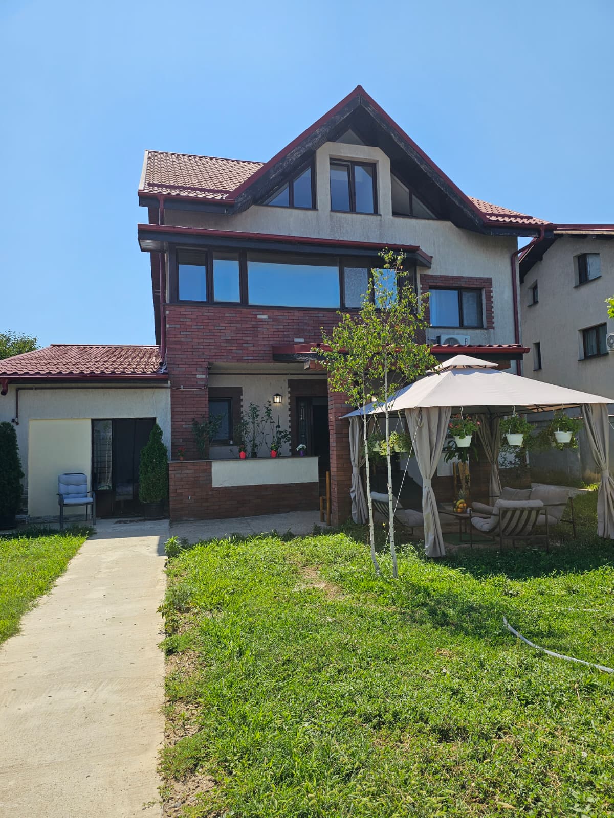 Camin de batrani Clinceni - grădină amenajată